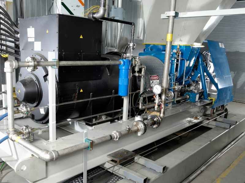 Genset Pabrik